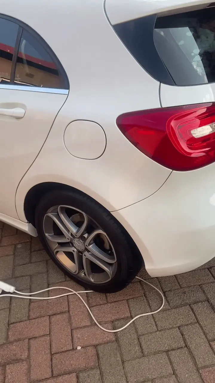 Sedan wheel detailing